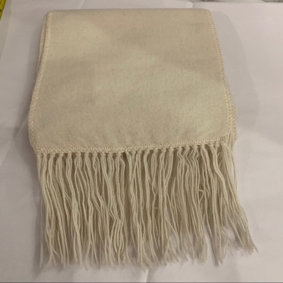 Alpaca wool cream fringed scarf - Picture 3 of 7